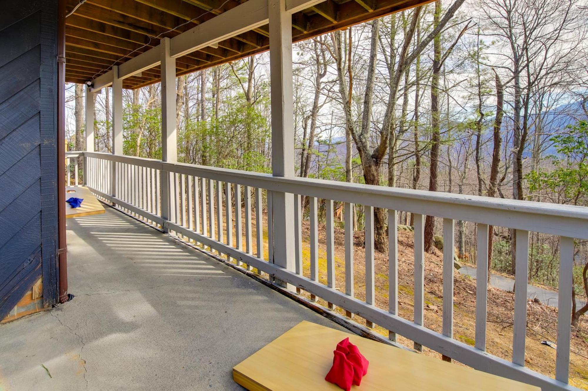 Gatlinburg Mountain Cabin With Hot Tub, Deck And Games Exterior foto